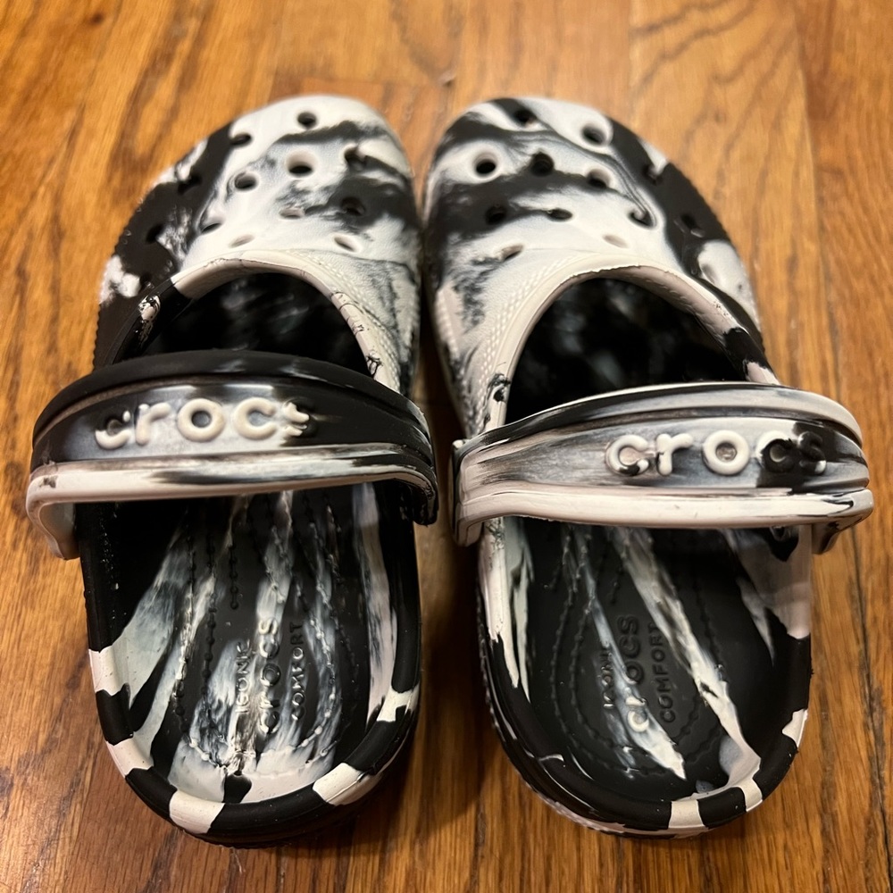 Toddler Crocs - Picture 3 of 4